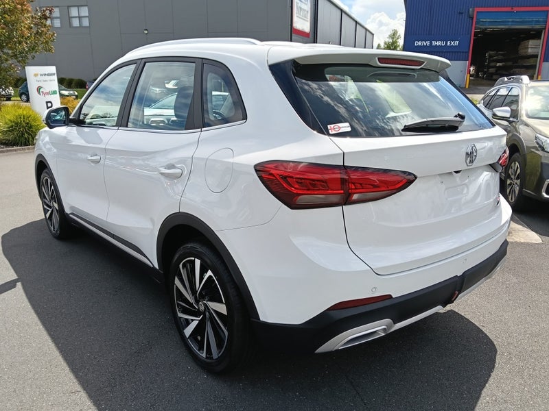 2025 MG ZS HEV Essence image 4