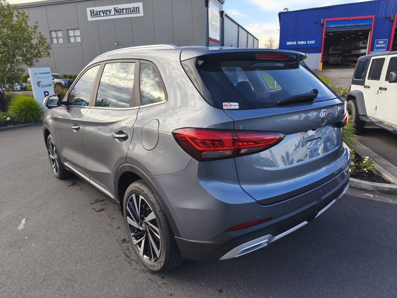 2025 MG ZS HEV Essence image 4