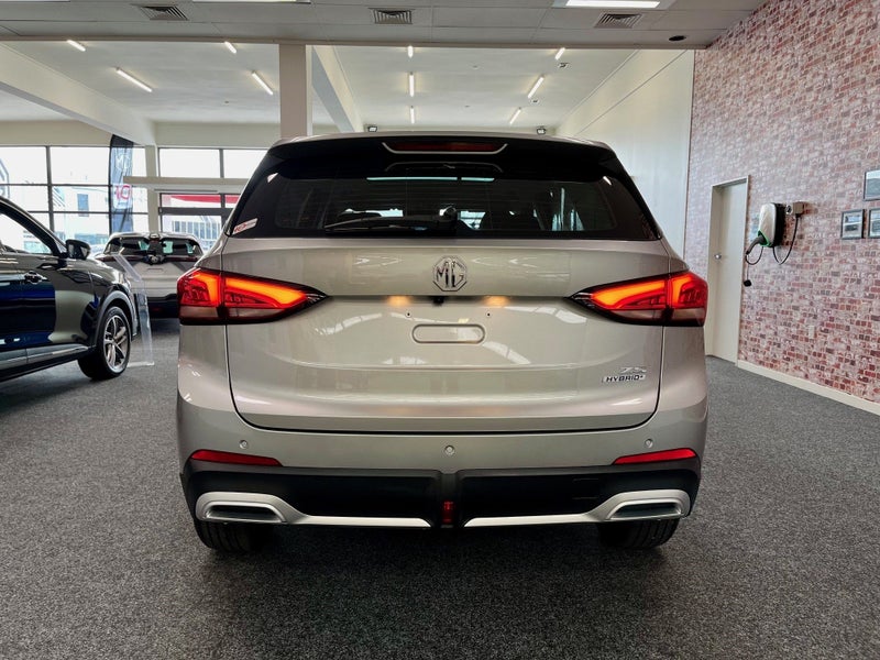 2025 MG ZS Hybrid+ Essence image 3