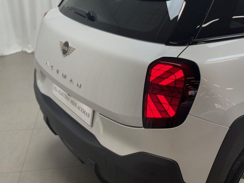 2025 MINI Aceman Aceman E image 4