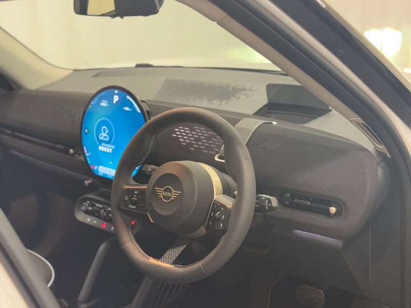 2025 MINI Aceman Aceman E image 5