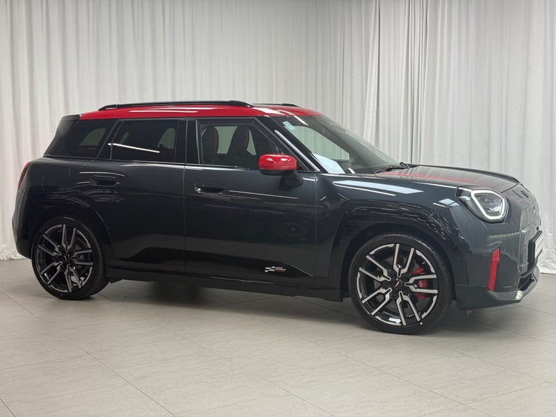 2025 MINI Aceman Aceman eJCW image 4