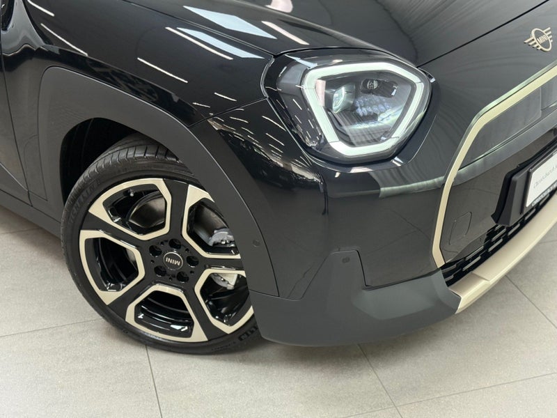 2025 MINI Aceman Aceman SE image 3