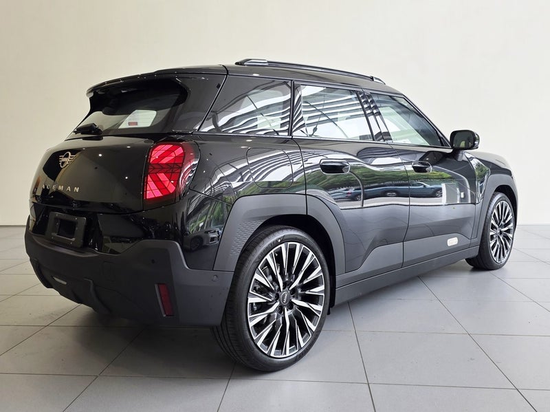 2025 MINI Aceman E image 4