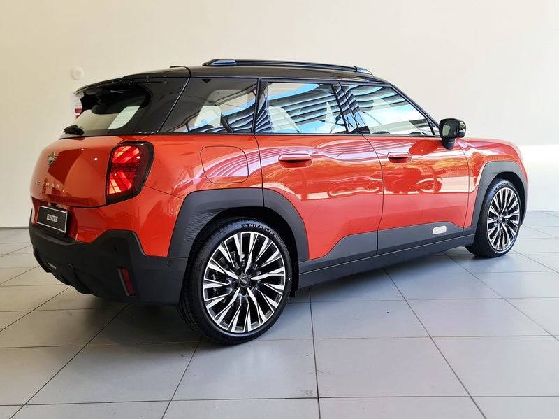 2025 MINI Aceman E image 4