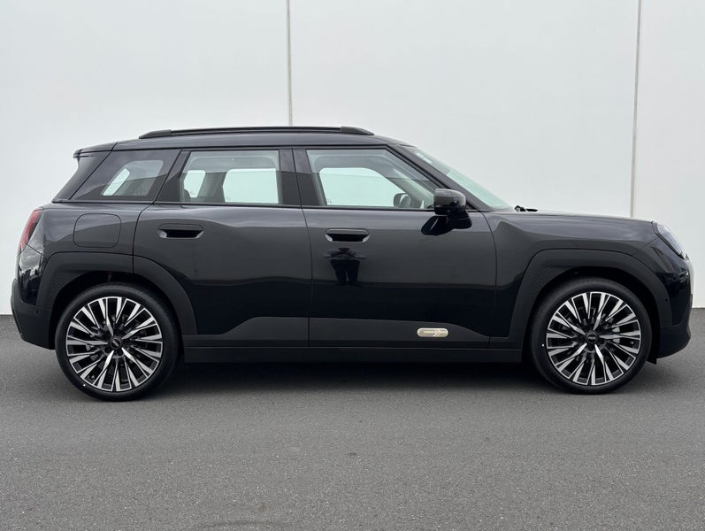2025 MINI Aceman E Classic image 4