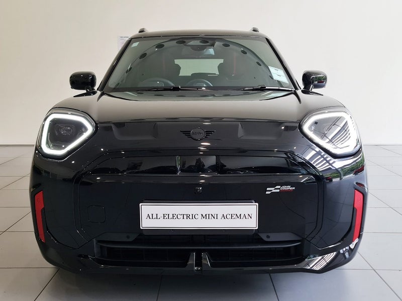 2025 MINI Aceman JCW E Favoured image 2