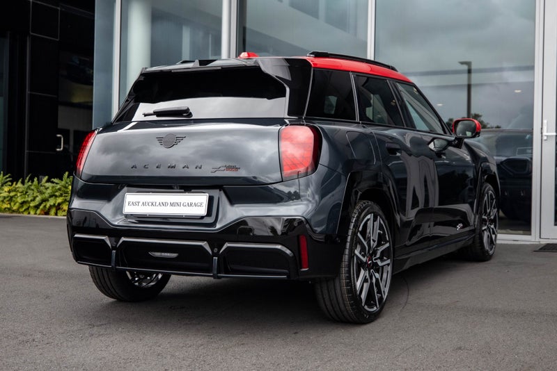 2025 MINI Aceman JCW E Full electric image 4