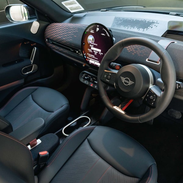 2025 MINI Aceman JCW Favoured image 3