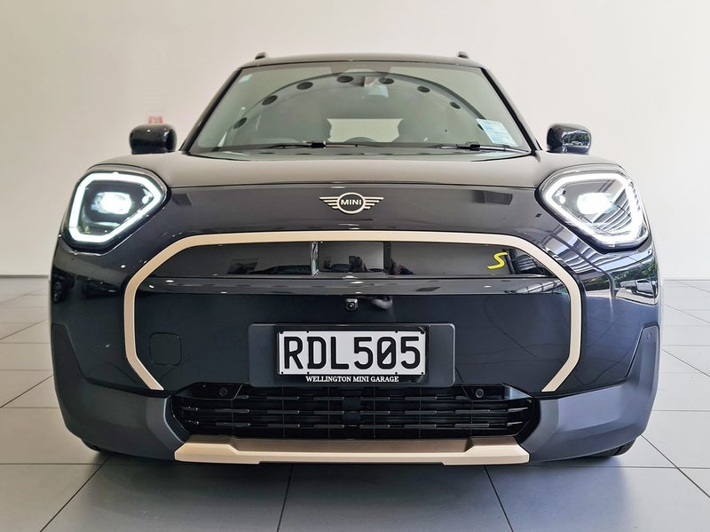 2025 MINI Aceman SE Favoured image 2