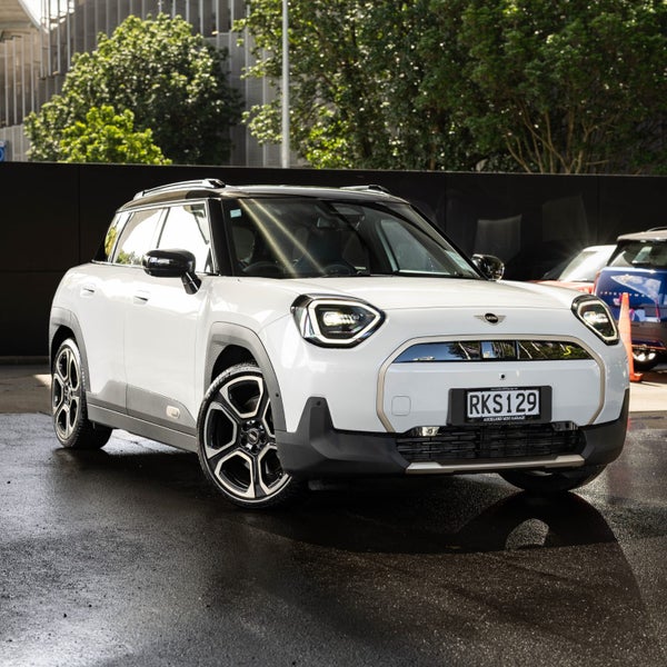 2025 MINI Aceman SE Favoured image 1