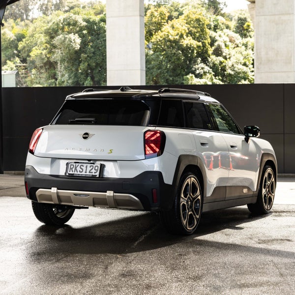 2025 MINI Aceman SE Favoured image 2
