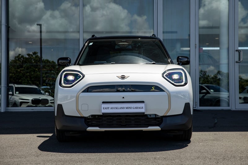 2025 MINI Aceman SE Full electric Favoured image 2