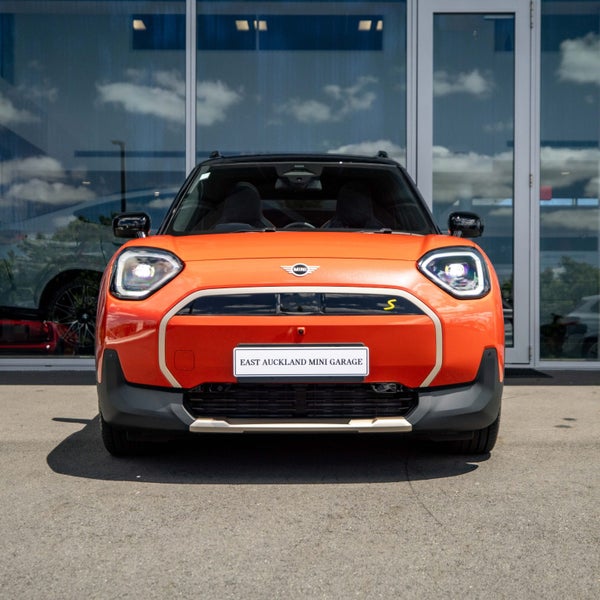 2025 MINI Aceman SE Full electric Favoured image 2