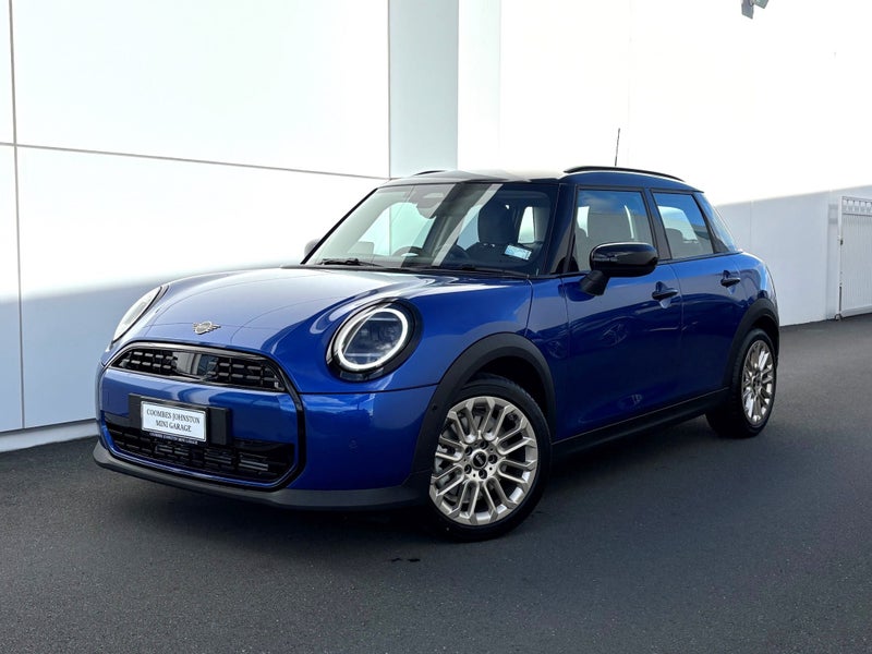 2025 MINI Cooper C 5-Door Hatch Core image 1