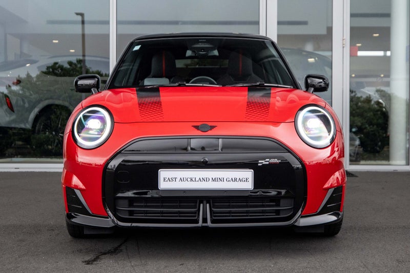 2025 MINI Cooper JCW E Full electric image 2
