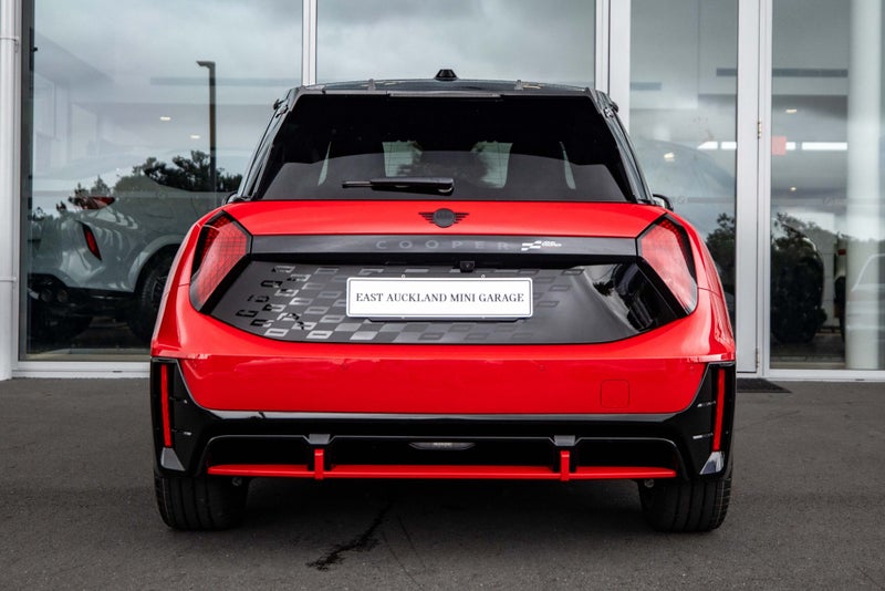 2025 MINI Cooper JCW E Full electric image 5