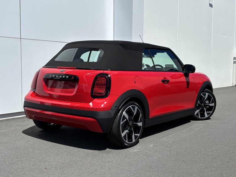 2025 MINI Cooper S Convertible Classic image 2