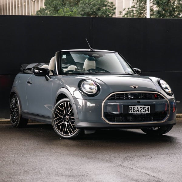 2025 MINI Cooper S Convertible Favoured image 1