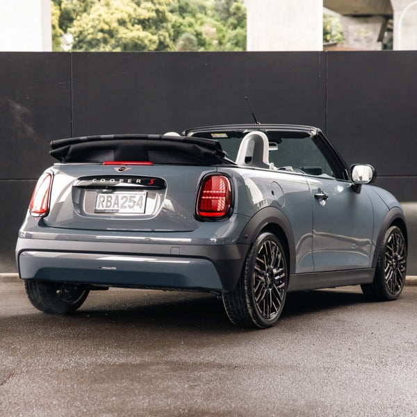 2025 MINI Cooper S Convertible Favoured image 2
