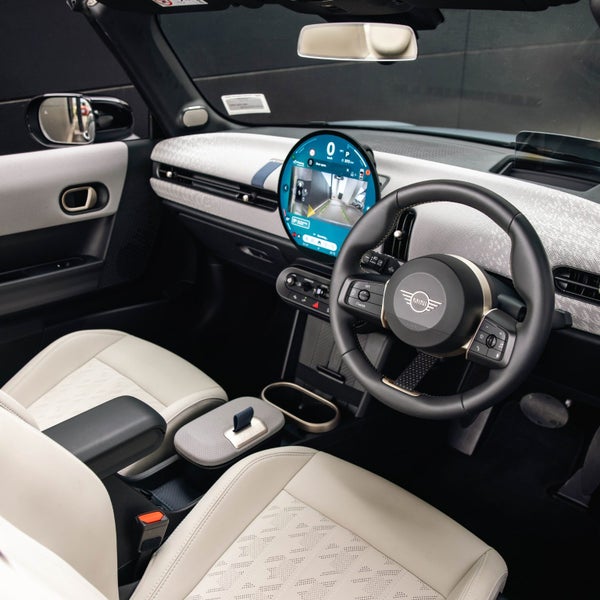 2025 MINI Cooper S Convertible Favoured image 4