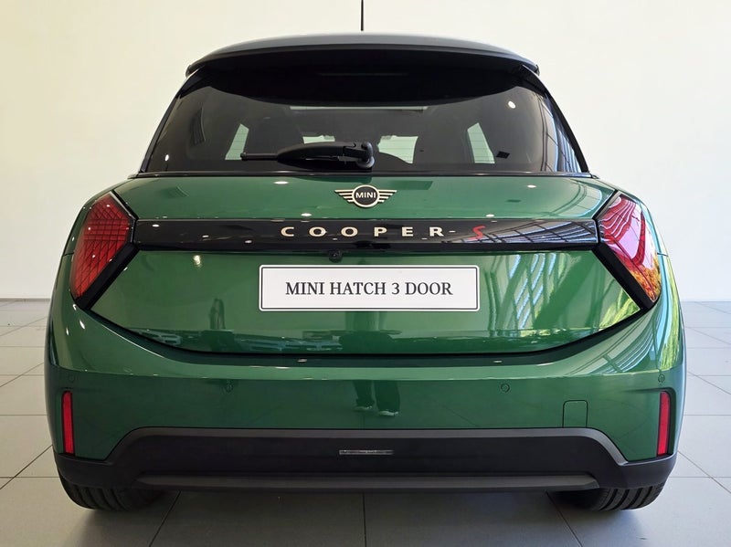 2025 MINI Cooper S Favoured Spec 3dr image 5