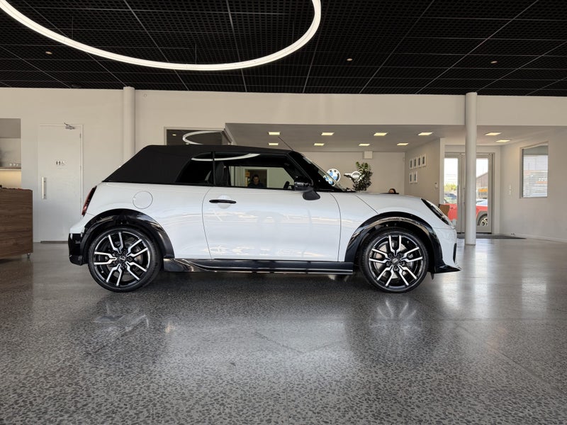 2025 MINI Cooper S JCW Sport image 3