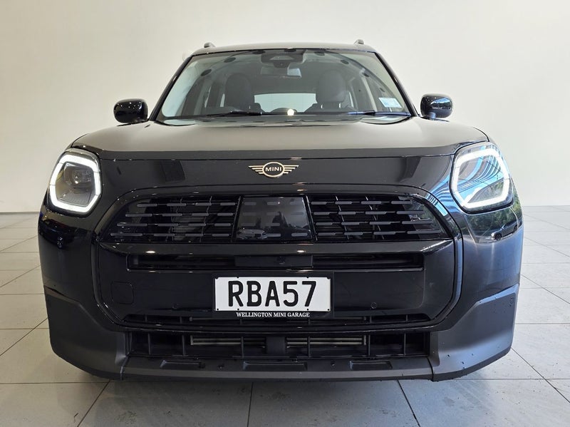2025 MINI Countryman C Core image 5