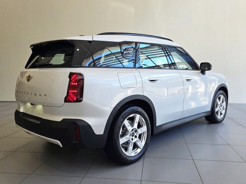 2025 MINI Countryman C Core image 4
