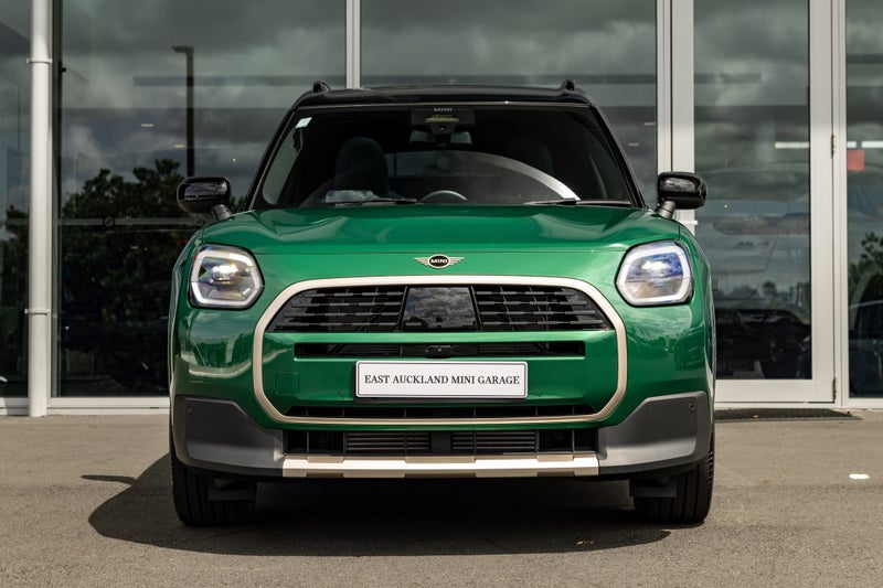 2025 MINI Countryman C Favoured image 2