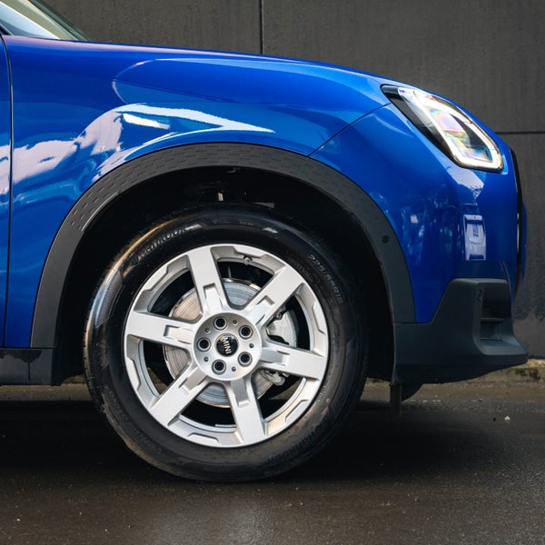 2025 MINI Countryman Cooper S Classic image 5