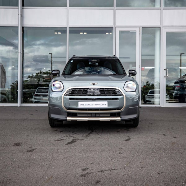 2025 MINI Countryman Countryman C Favoured image 2