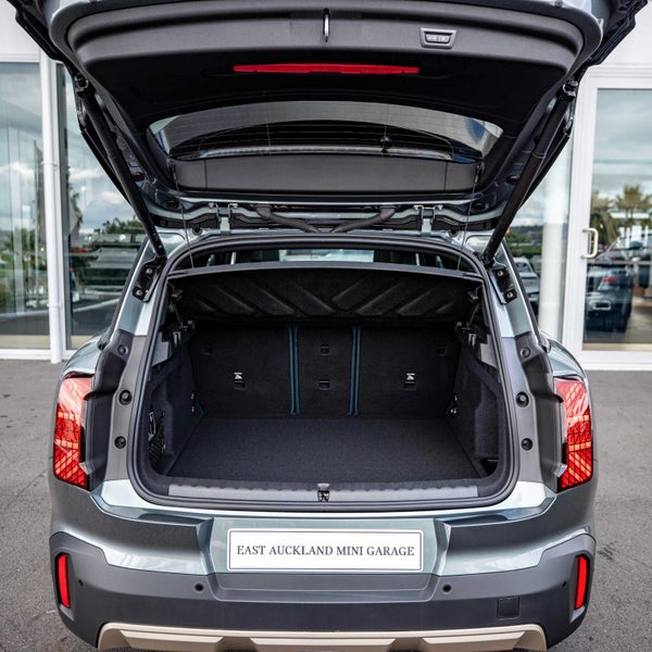 2025 MINI Countryman Countryman C Favoured image 5