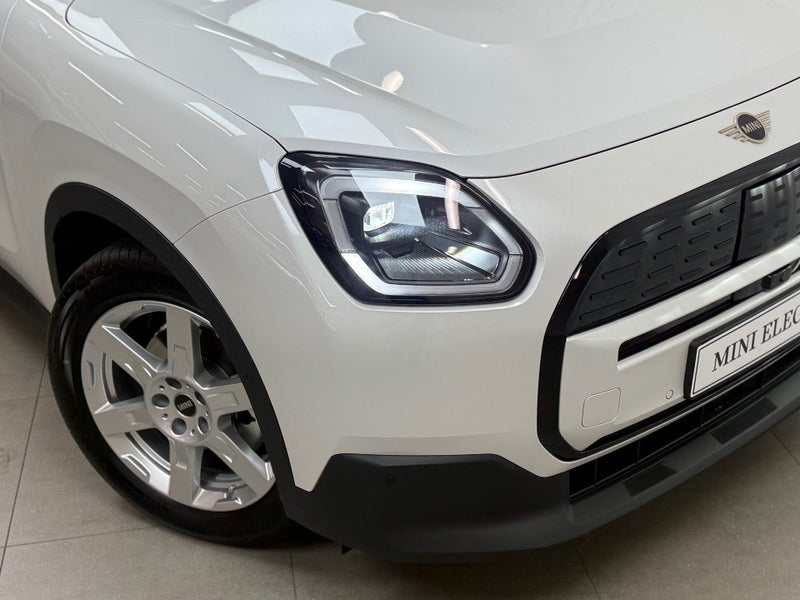 2025 MINI Countryman Countryman E image 2