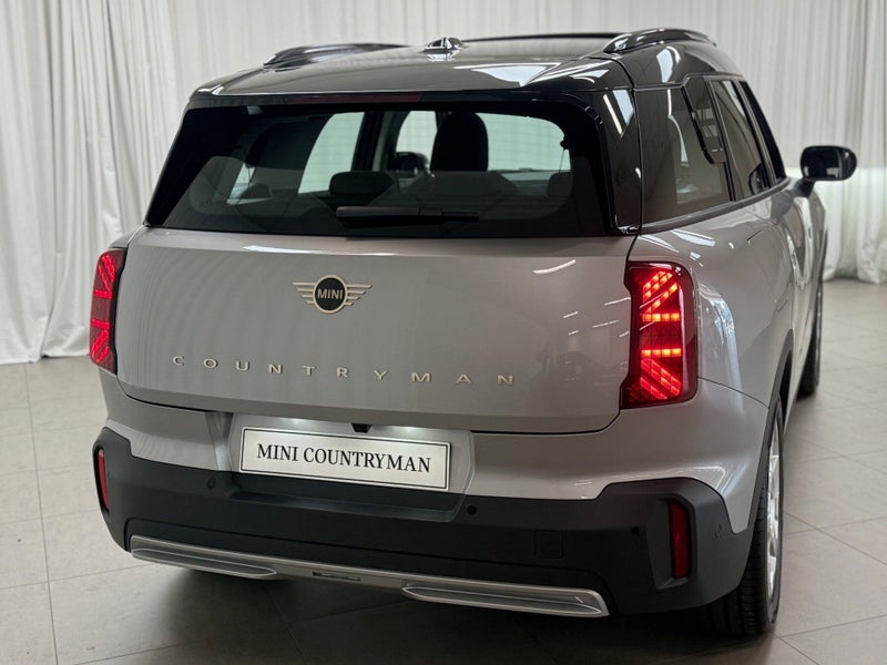 2025 MINI Countryman Countryman E Classic image 5