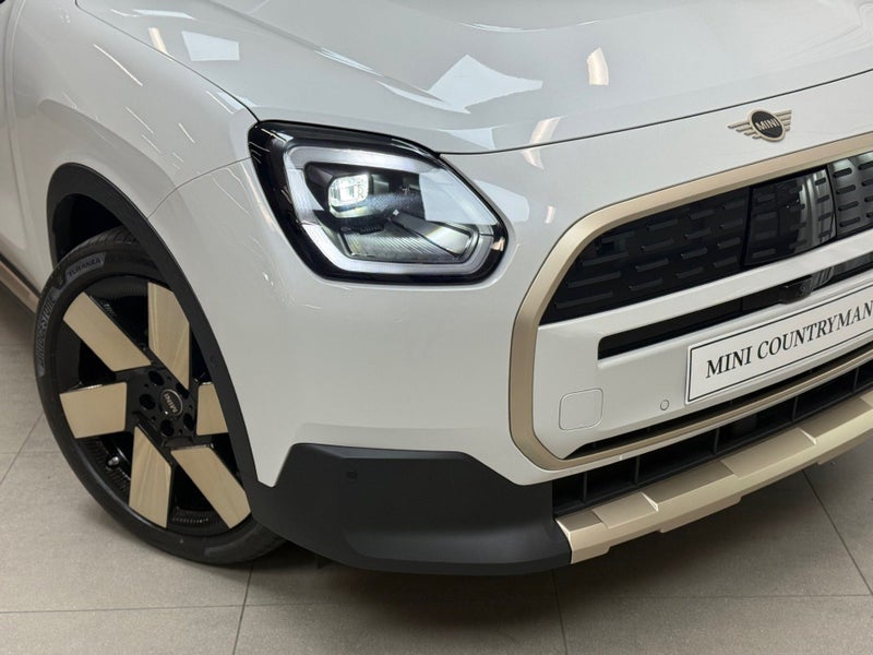 2025 MINI Countryman Countryman E Favoured image 2