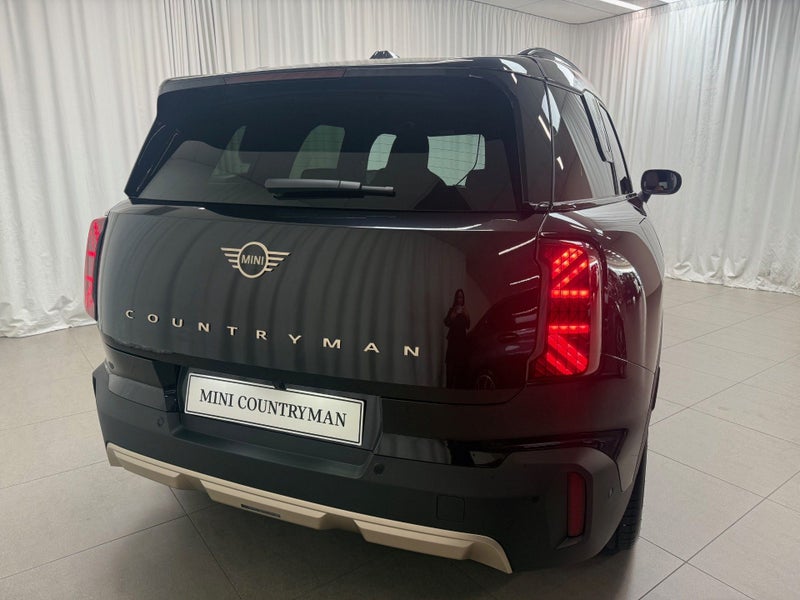 2025 MINI Countryman Countryman E Favoured image 4
