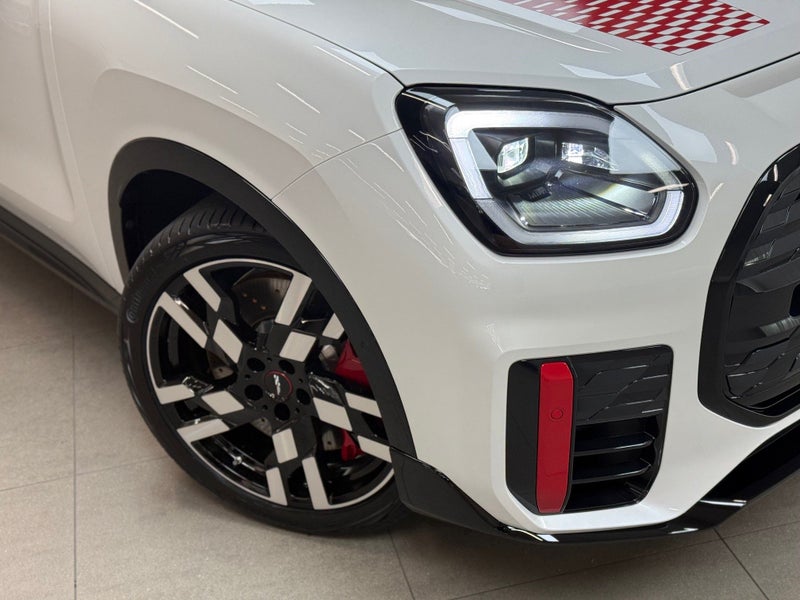 2025 MINI Countryman Countryman JCW ALL4 Favoured image 2