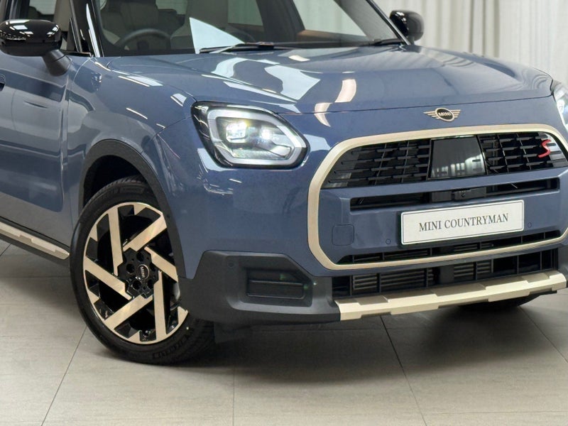 2025 MINI Countryman Countryman S ALL4 Favoured image 2
