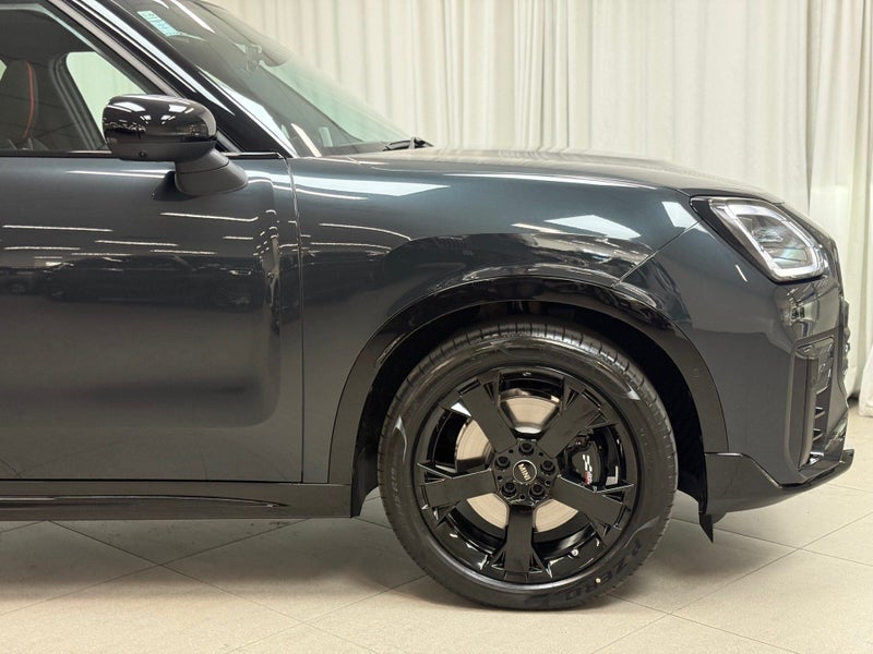 2025 MINI Countryman Countryman S ALL4 JCW Sport image 2