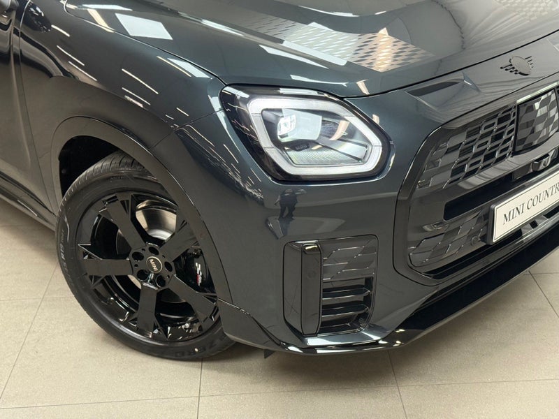 2025 MINI Countryman Countryman S ALL4 JCW Sport image 4