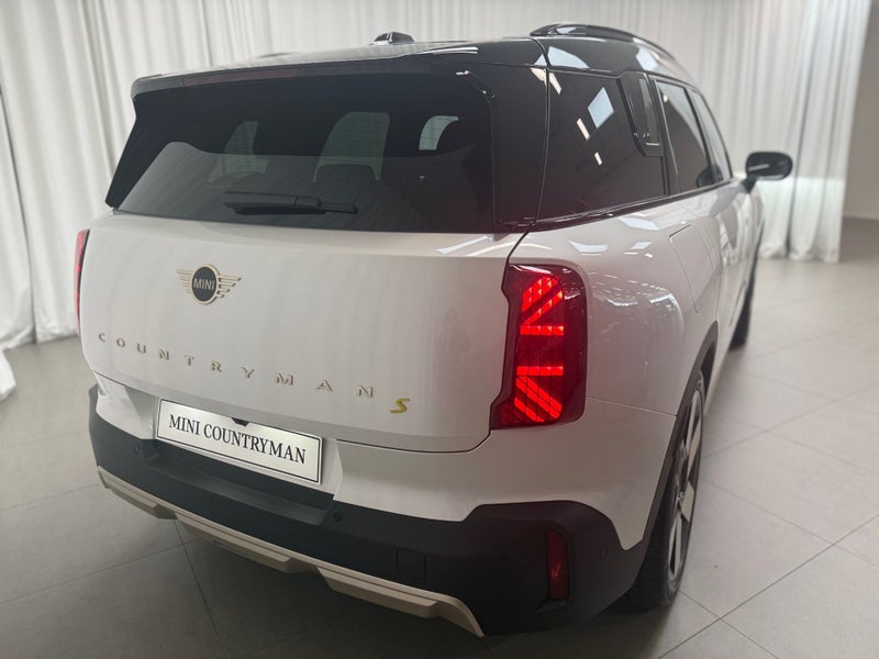 2025 MINI Countryman Countryman SE ALL4 Favoured image 4