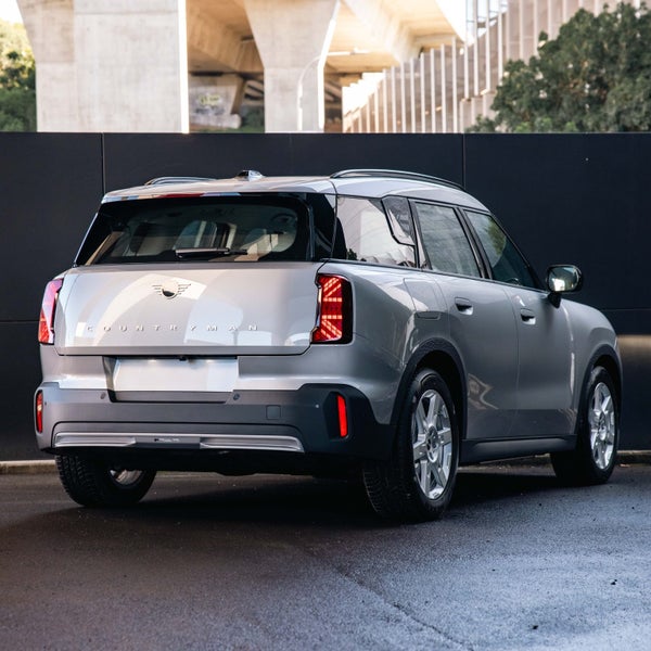 2025 MINI Countryman E Classic image 2