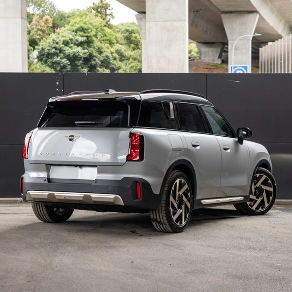 2025 MINI Countryman E Favoured Pack image 2