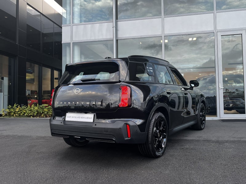 2025 MINI Countryman E Full Electric Classic image 4