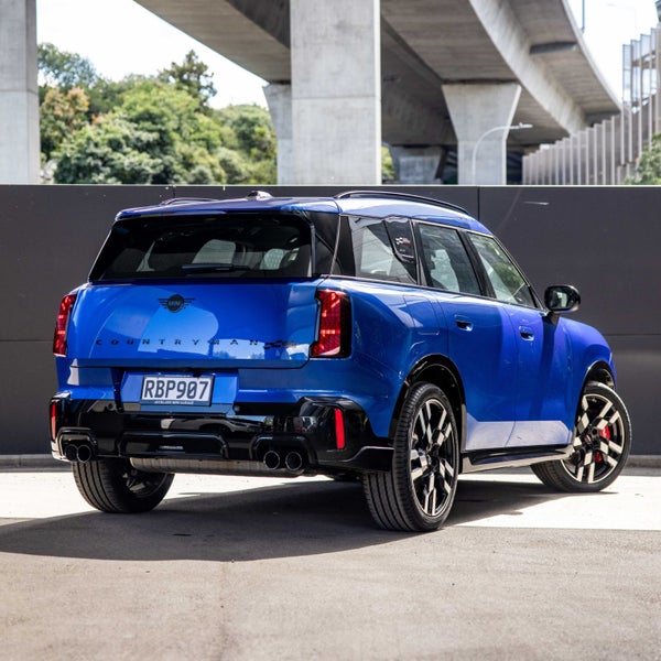 2025 MINI Countryman JCW ALL4 Classic Pack image 2