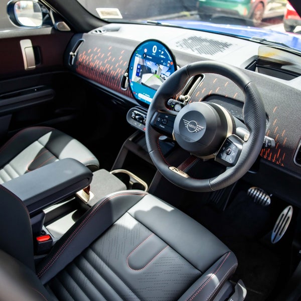 2025 MINI Countryman JCW ALL4 Classic Pack image 3