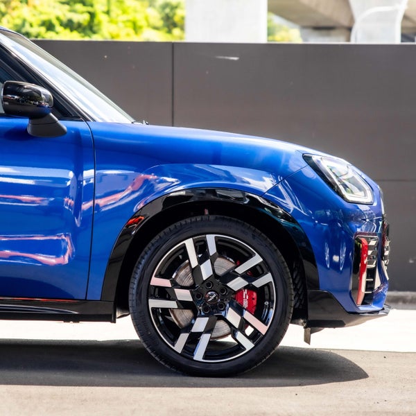 2025 MINI Countryman JCW ALL4 Classic Pack image 5