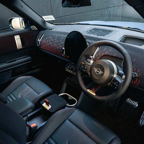 2025 MINI Countryman JCW ALL4 Favoured image 3