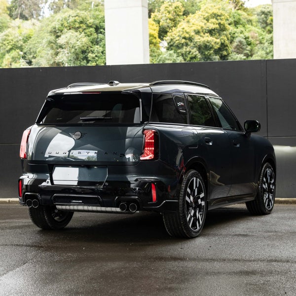 2025 MINI Countryman JCW ALL4 Favoured image 2